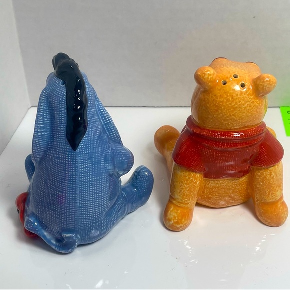 BNIB VINTAGE SIMPLY POOH EEYORE AND WINNIE THE POOH SALT AND PEPPER SHAKER SET - Picture 4 of 16